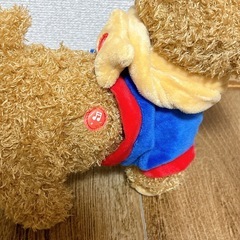 動く犬のぬいぐるみの画像
