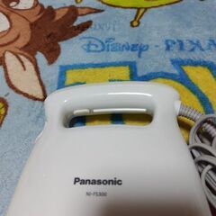 Panasonic　衣類スチーム　NI-FS300