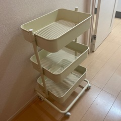 ワゴン　3段