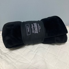 アクリル毛布　黒　ブラック　未使用