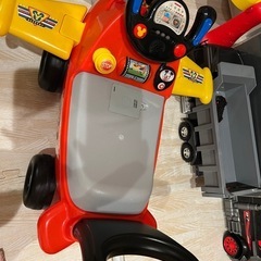 コストコ　乗用おもちゃ　車　手押し車の画像