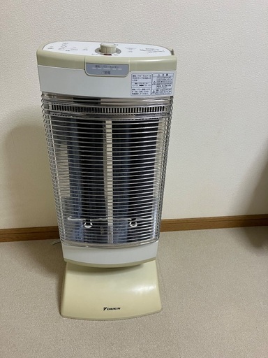 ダイキン　遠赤外線ヒーター　2015年製