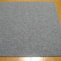日本製タイルカーペット厚み6.5㎜・1枚２００円・在庫１６４枚（...