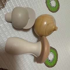 スリーコインズ やさい スリコ 3coins
の画像