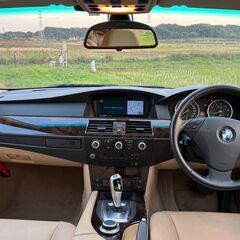BMW525i 　5.4万㎞　65万　２年車検付き新車時633万円の画像