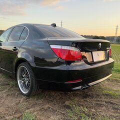 BMW525i 　5.4万㎞　65万　２年車検付き新車時633万円の画像