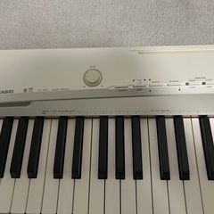 CASIO 電子ピアノの画像