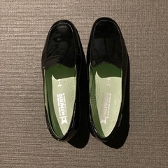 未使用メフィスト黒エナメルローファー