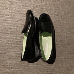 未使用メフィスト黒エナメルローファーの画像