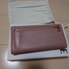 LOEWE　長財布の画像