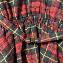 赤チェックワンピースの画像