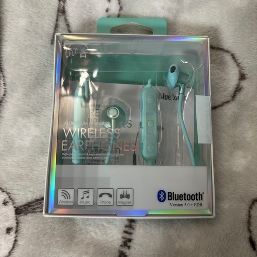 ワイヤレスイヤホン