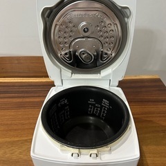 炊飯器
の画像