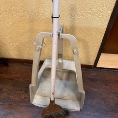 ちりとりとほうき