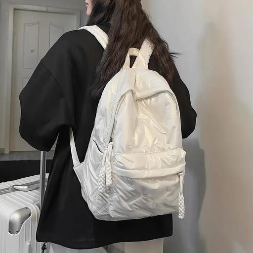 シンプルで可愛い多機能カジュアルバックパック