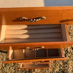 北欧風 豪華 猫脚 高級 木製 家具 七段引き出し ジュエリーチェスト アクセサリーキャビネット 飾り棚 ジュエリーケース アクセサリーケース ジュエリーボックス  別荘 店舗 什器 インテリア ロココ調 家具 フランス風 洋風 外国風 ヨーロッパ調 の画像