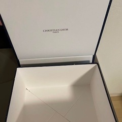 Christian Dior ギフトボックスの画像