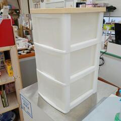 3段チェスト☆木製・プラスチック、天板裏ダメージあり、収納【こち...
