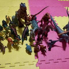 恐竜フィギュアセット