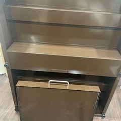 フットネイル用台（チェアの下に置く台です）の画像