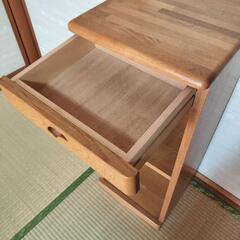 サイドテーブルの画像