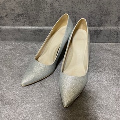 【決まりました】シルバー　ラメ　パンプス　オケージョンにおすすめの画像