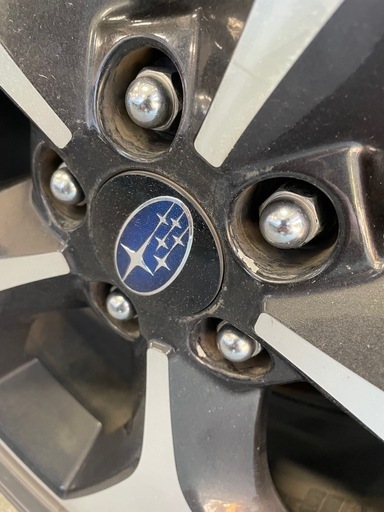 スバルフォレスターＳリミSJ5純正　225/55R18インチアルミホイール4本(純正ノーマルタイヤ付き)　