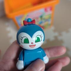 美品アンパンマンブロックバケツの画像