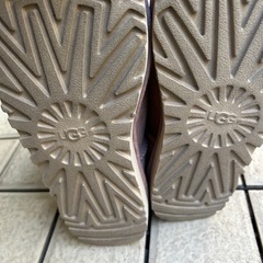 UGG 22cmチャーム付きの画像