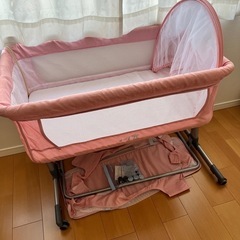 ベビーベッド