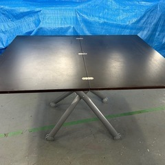 イタリア製テーブルの画像