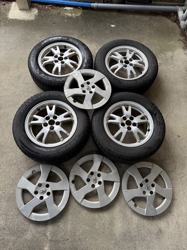 30プリウス純正ホイールスタッドレスタイヤ