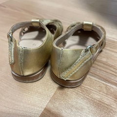 ZARA キッズ　サンダル　13センチの画像