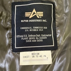 美品ALPHA INDUSTRIES Mサイズ　ミリタリージャケット コートの画像