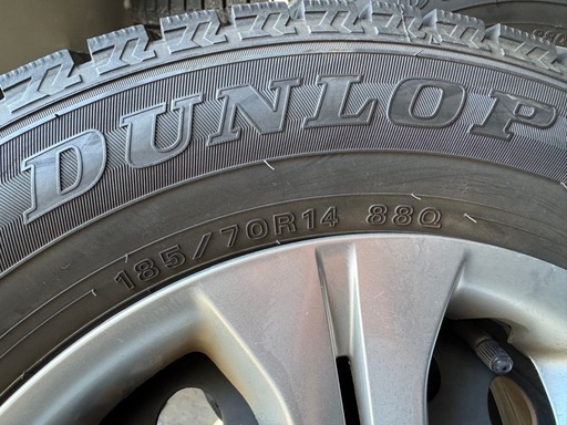 185/70R14 ニッサン純正スチール ノート ダンロップ ウィンターマックス