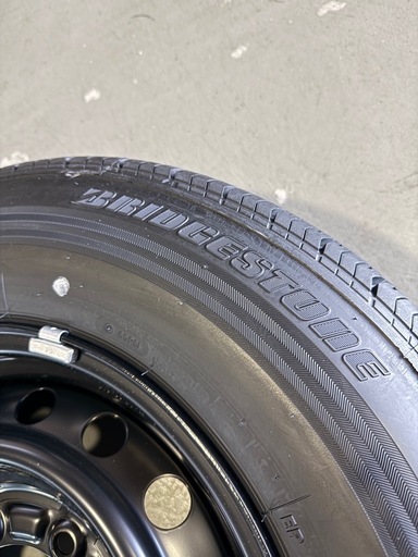195/80R15 ノーマルタイヤ （新車外し）