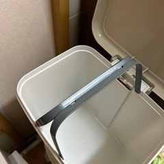 ゴミ箱の画像