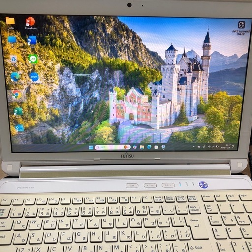 360 サクサク動く‼️Corei7‼️ 大容量8GB‼️富士通　SSD240GB Office付き　Windows11　ノートパソコン　
