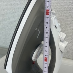 ハンディアイロンとアイロン台の画像