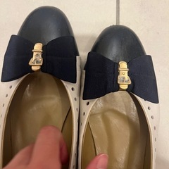 ラスピーニ　パンプス　日本製の画像