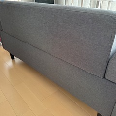 【美品】IKEA イケア　ヘムリングビーソファー　2枚イケアソファまくら付きの画像