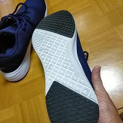 PUMAスニーカー　26.5センチ　紺色の画像