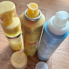 化粧品3点の画像