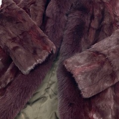 ③高級毛皮コート ボルドーの画像