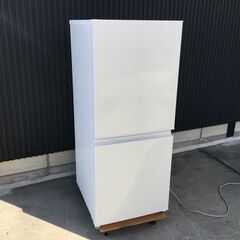 133 【極美品】AQUA アクア 2023年製 135L 2ド...