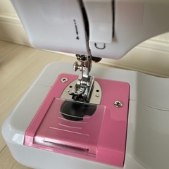 1000円セール　コンパクト電動ミシンの画像