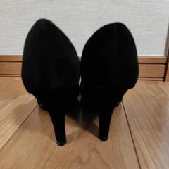 シンプルパンプス黒スエード23cmの画像
