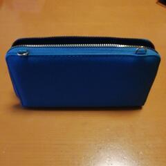 未使用のショルダータイプのお財布の画像