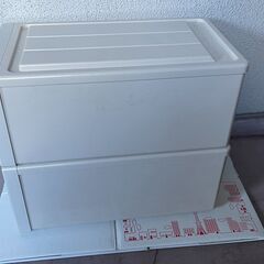 収納ケース２つ