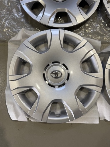 200系ハイエース ホイールキャップ（新品未使用品）